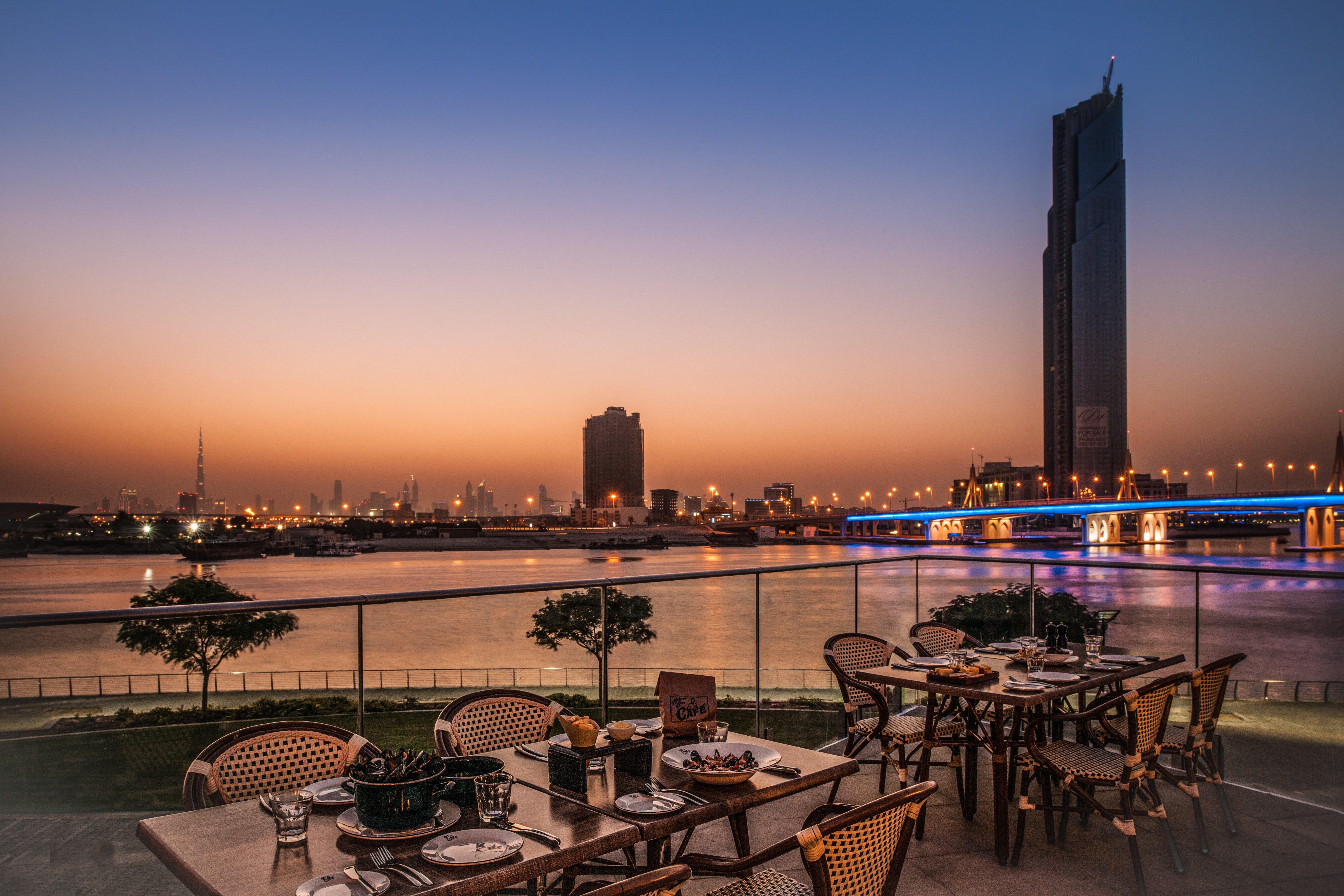 Crowne Plaza Dubai Festival City Eksteriør billede View of the hotel