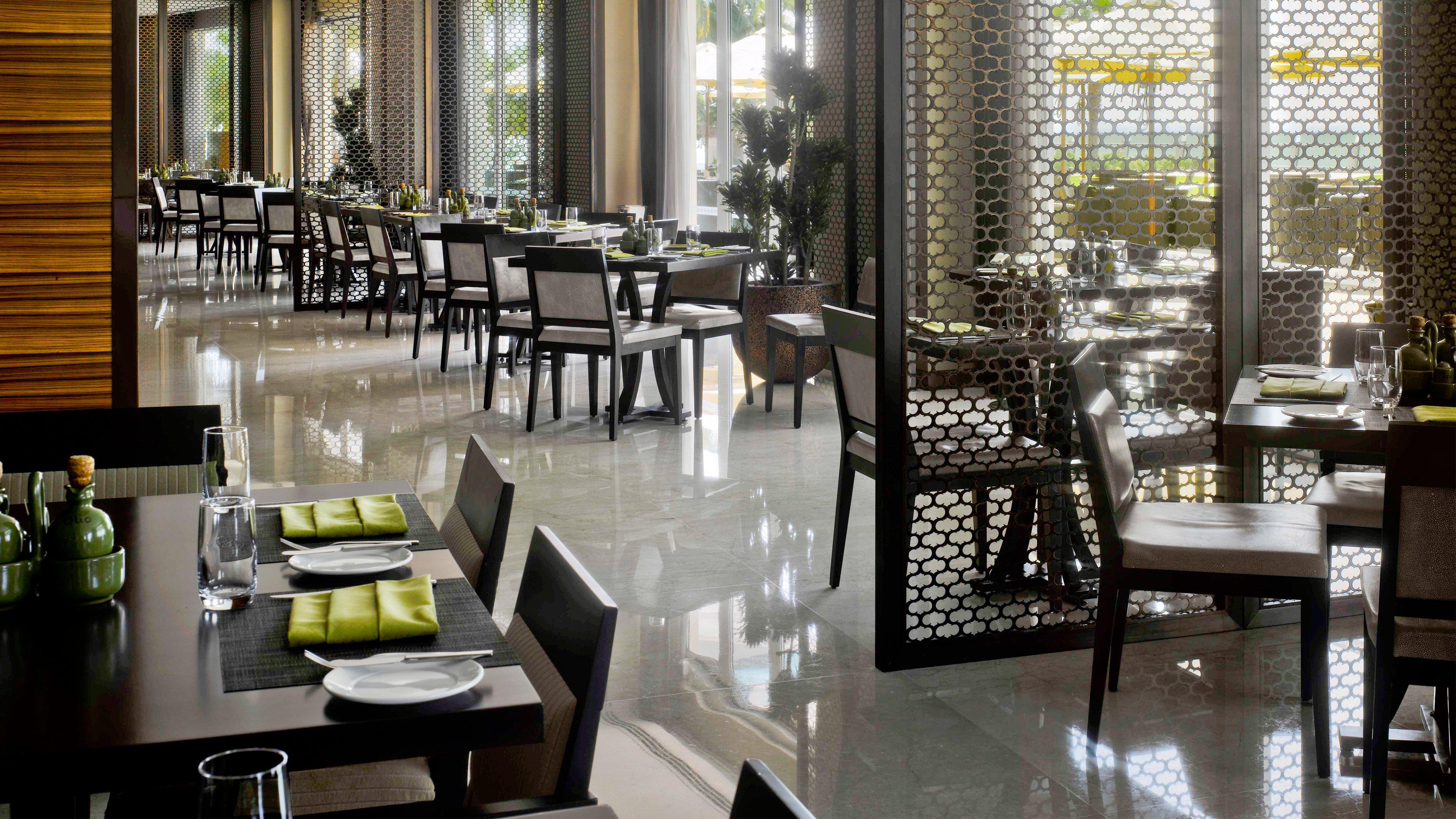 Crowne Plaza Dubai Festival City Eksteriør billede The restaurant