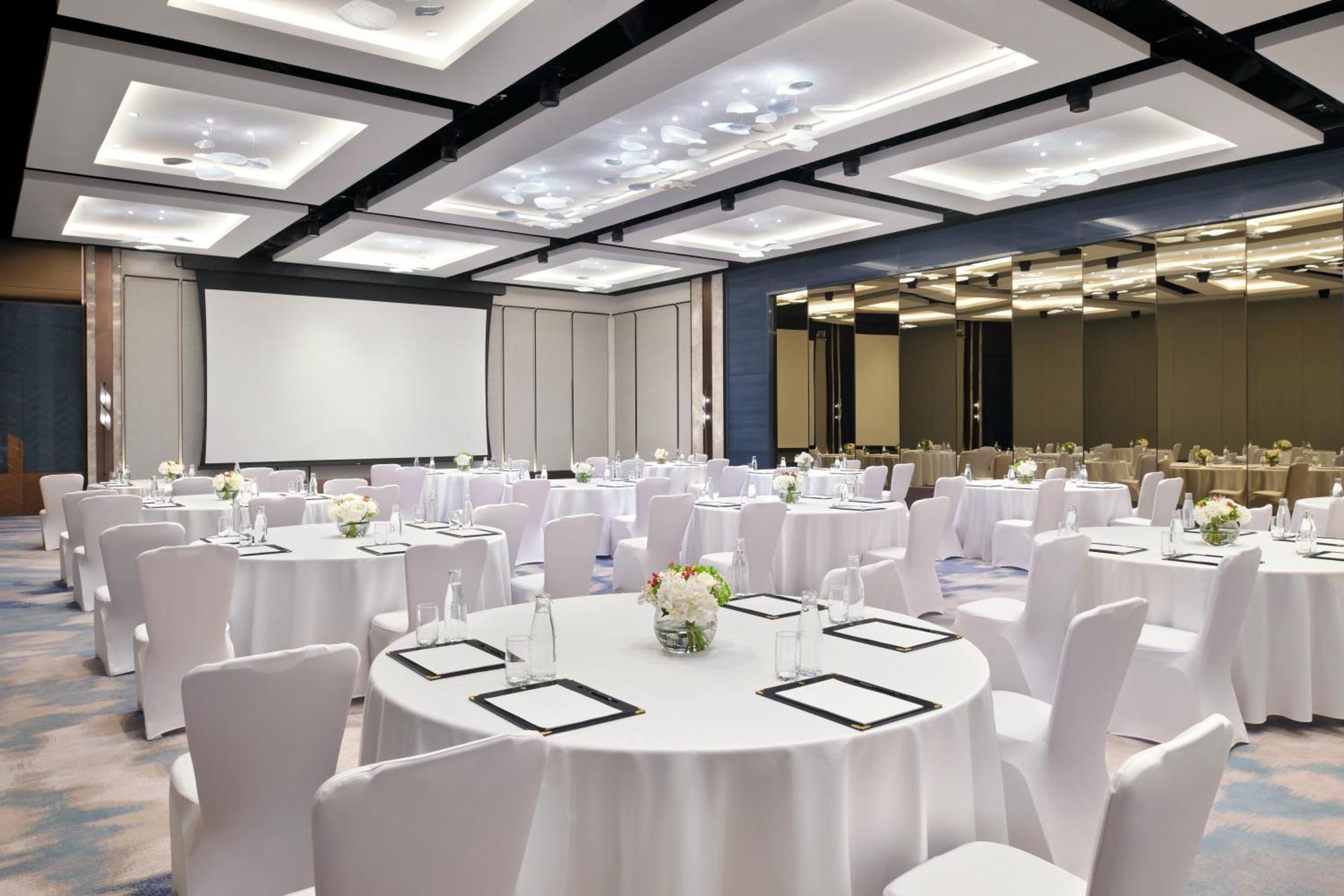 Crowne Plaza Dubai Festival City Eksteriør billede The Grand Ballroom